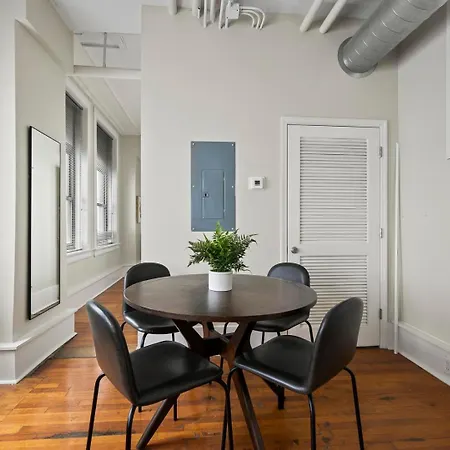 Landing Apartments - The Stahlman