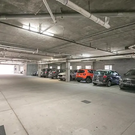 Beautiful In The Heart Of Downtown Walk To Broadway Apartment