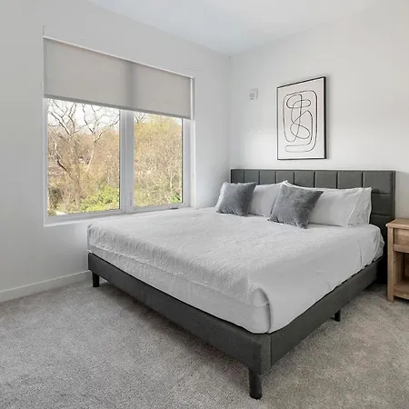 Landing - Flats At Donelson