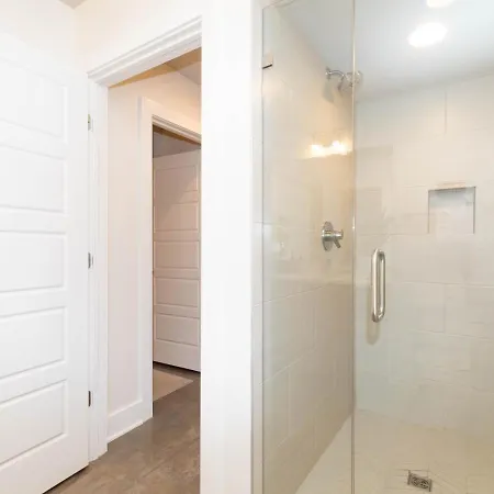 Apartment Stylish Brand-new Townhome Near Hotspots Nashville