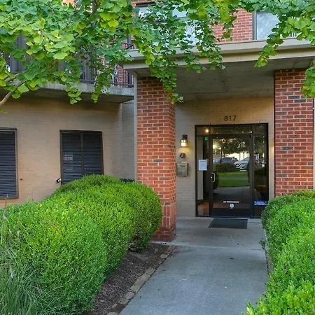 Apartment Beautiful In The Heart Of Downtown Walk To Broadway Nashville