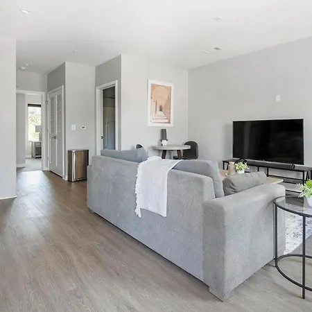 Landing Stylish Studio Clubhouse Pool Apartment *