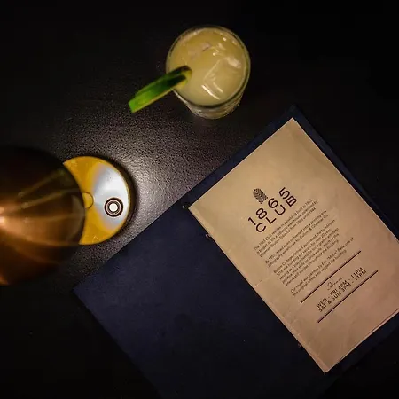 The 1865 Experience With Speakeasy, Pool & Parking Apartment