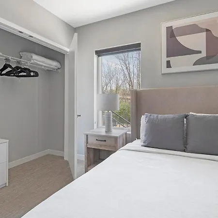 Landing Stylish Studio Clubhouse Pool Apartment Nashville