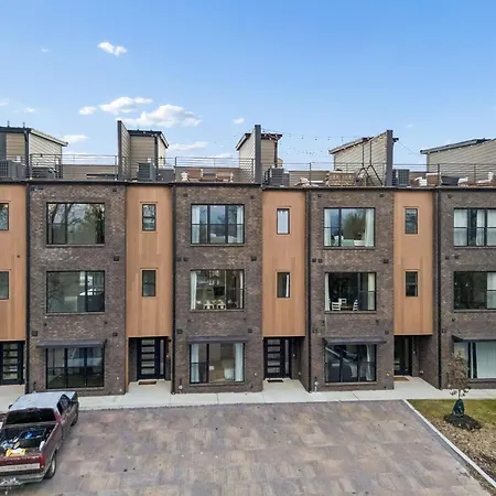 3br Townhome Rooftop Views Hot Tub & Fireplace Nashville