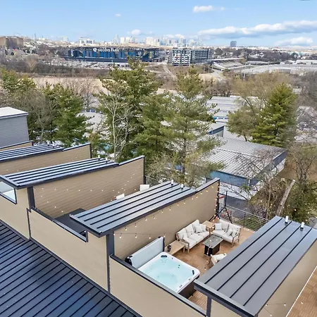 3br Townhome Rooftop Views Hot Tub & Fireplace Apartment
