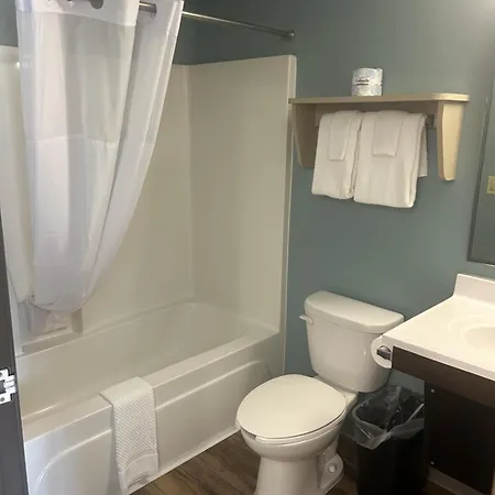 Woodspring Airport Hotel