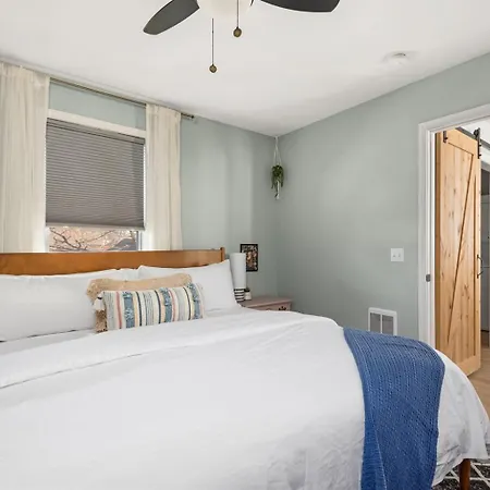 Holiday home Private With Fenced Yard In Walkable East Nashville