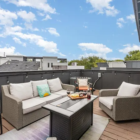 Cypress - Private Rooftop Patio - Mins To Broadway Holiday home *
