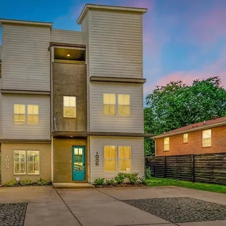 Rooftop, Large Backyard, Fire Pit, Near Downtown * Nashville