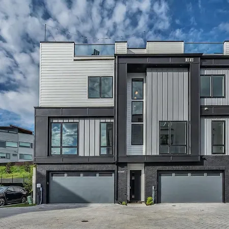 New We Roll Rooftop - Hot Tub With Views - 13 Beds * Nashville
