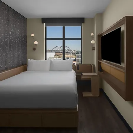 Hotel Motto By Hilton Downtown 4*
