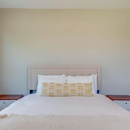 Holiday home Music Getaway, 10 Min To Downtown And Opry *