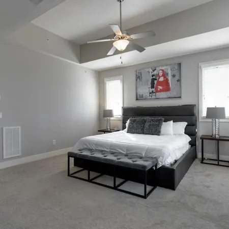 3203 Long Blvd Holiday home *