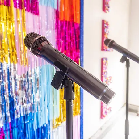 Close To Dt Music Rooftop Views Game Holiday home *