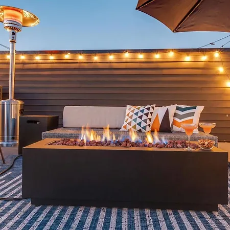Dual Homes Rooftop Deck In Downtown Holiday home Nashville