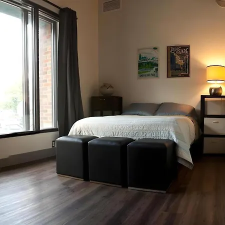 Downtown - Adults Only Hostel *