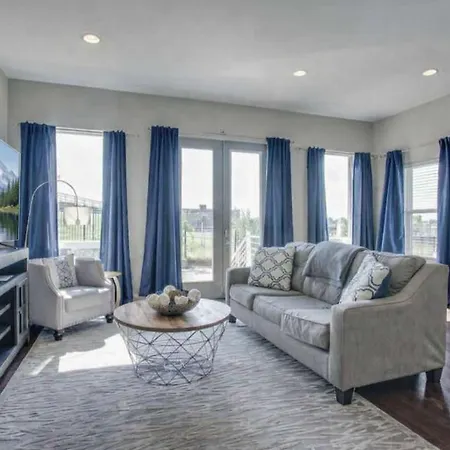 Holiday home Gorgeous Home-minutes To Lower Broadway Nashville