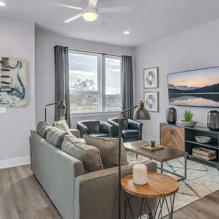 Holiday home Spacious Nash For 12 Near Broadway