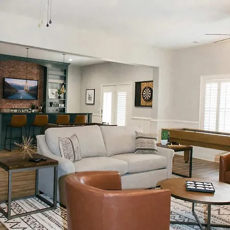 Holiday home Sprawling Sylvan Park Estate