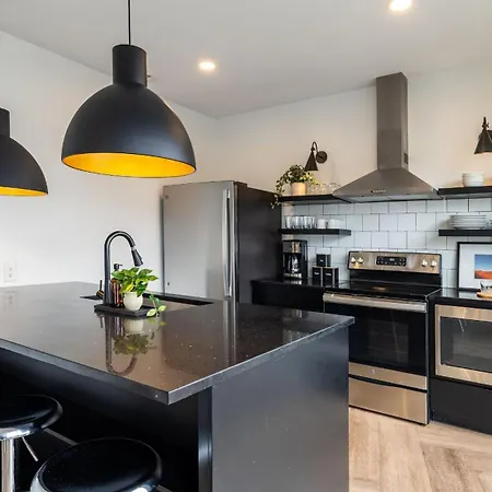 Holiday home The Double Shot: Dual-suite Bachelor Retreat By Avantstay Nashville