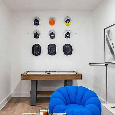 The Double Shot: Dual-suite Bachelor Retreat By Avantstay Nashville