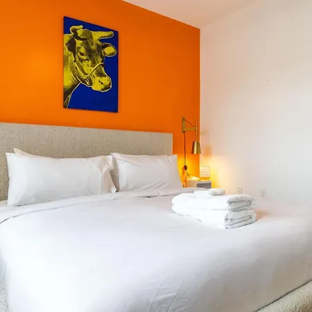 Holiday home The Double Shot: Dual-suite Bachelor Retreat By Avantstay