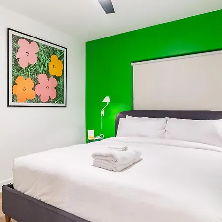 The Double Shot: Dual-suite Bachelor Retreat By Avantstay Holiday home *