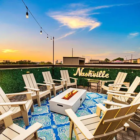 Argyle Rooftop Retreat