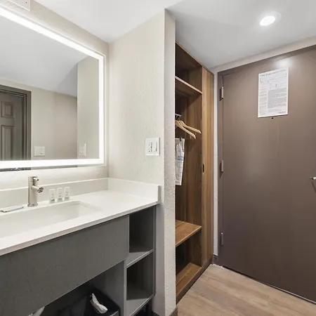 Hawthorn Extended By Wyndham Airport/opryland 3*