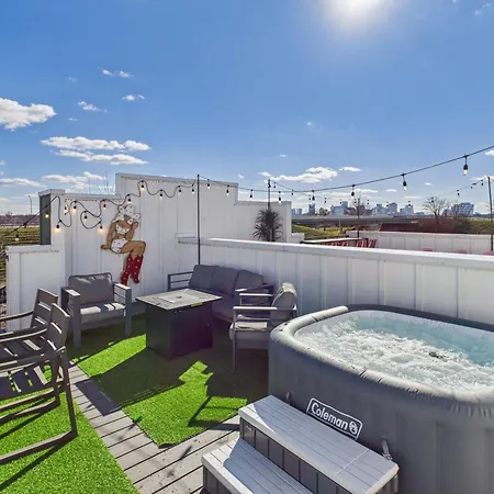 Outlaw-rooftop Patio & Game Room-mins To Broadway