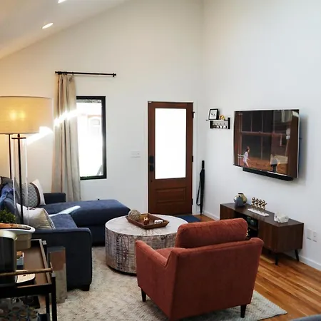 Chic Music Retreat & Holiday home *