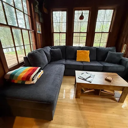 Cozy Waterfront With Fire Pit Holiday home Nashville