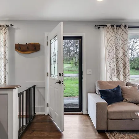 The Cornish Classic - Cozy Ranch Near Downtown