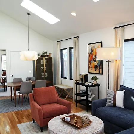 Holiday home Chic Music Retreat &