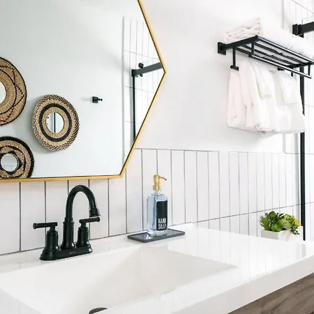 Holiday home Cozy Bohemian With Pool By Barcle *