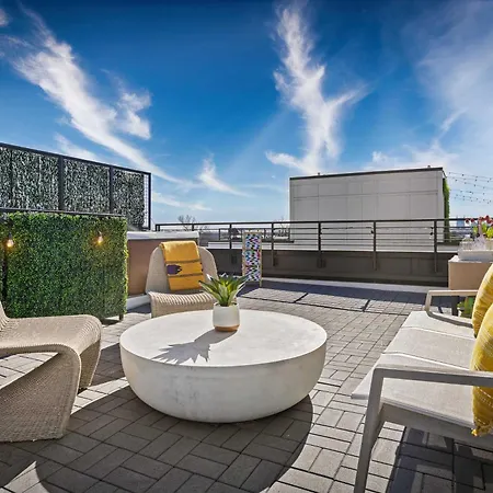 Skyline Views Hot Tub Fire Pit Grill & Parking Nashville