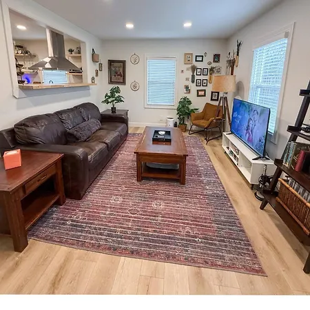 Holiday home Hidden Gem On Jewel Nashville