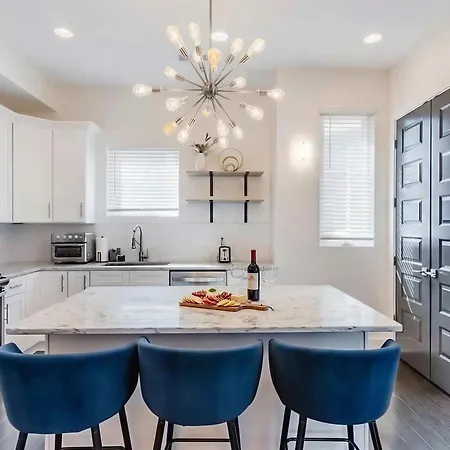 Holiday home Rooftop Views & Patio Lounge Near Downtown Nashville