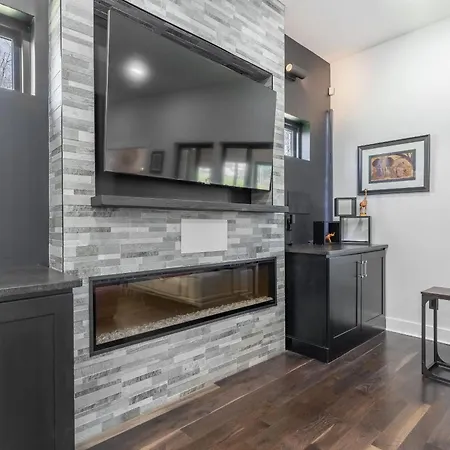 Holiday home High Note Hideaway- Modern 4br Oasis Near Opryland *