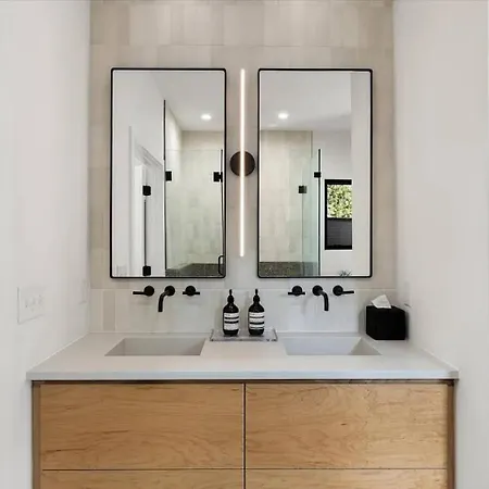 Chic Music Retreat & Holiday home