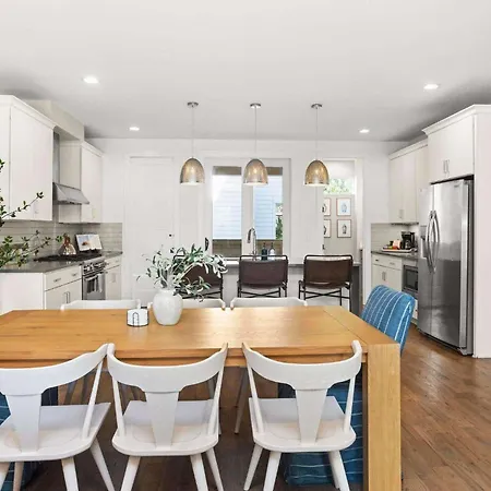 8th Ave South Gem Fabulous For Groups Of 12 Nashville