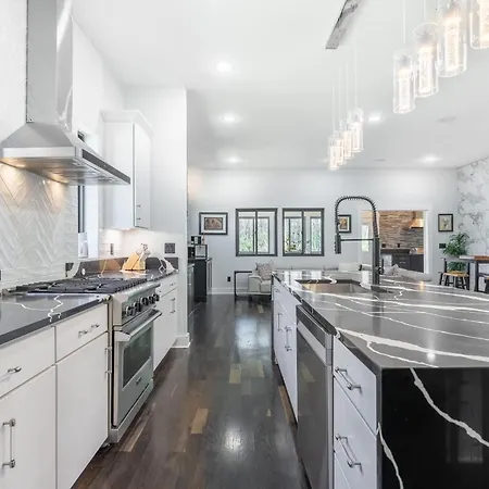 Holiday home High Note Hideaway- Modern 4br Oasis Near Opryland