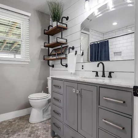 The Cornish Classic - Cozy Ranch Near Downtown Holiday home Nashville