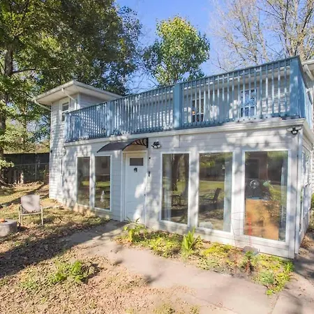 Upper Unit Retreat Pet-friendly Holiday home *