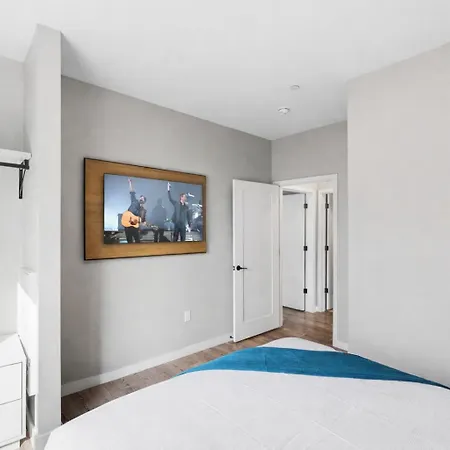 Tempo - Rooftop Pool - Gym - On Music Row