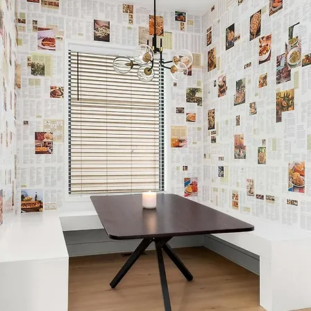 Modern Palette - Private Patio - Mins To Broadway Holiday home *