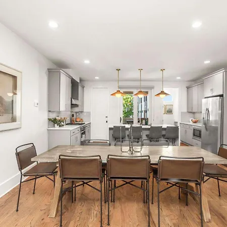 Prime Spot Minutes To 12 South Gulch & Broadway Holiday home