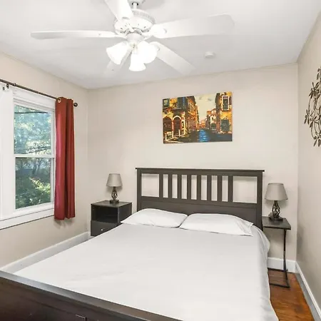 Holiday home Upper Unit Retreat Pet-friendly Nashville