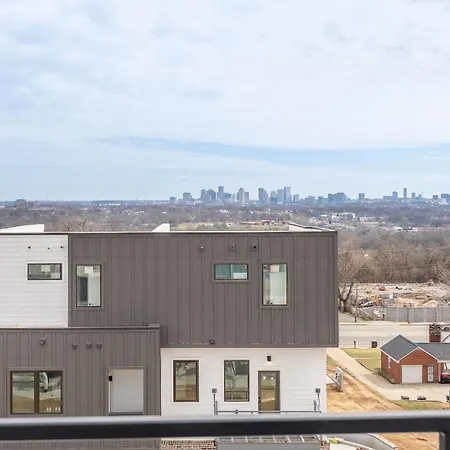 The Groovy Goodrich - Rooftop Hot Tub And Views * Nashville